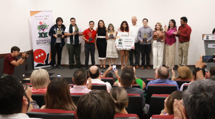 Premió el Gobernador a jóvenes talentos en la etapa estatal del Concurso Nacional Transparencia en Corto 2025