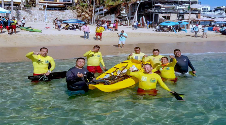 Realiza Zofemat Los Cabos jornada de limpieza de fondo marino y orilla de playa en El Médano