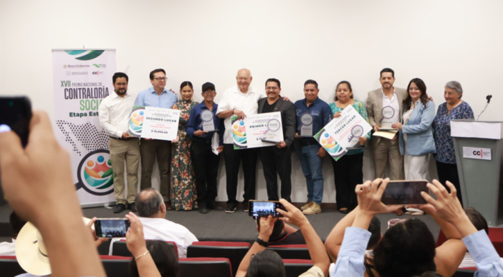 Entregó gobernador Víctor Castro reconocimientos del Premio Nacional de Contraloría Social, fase estatal