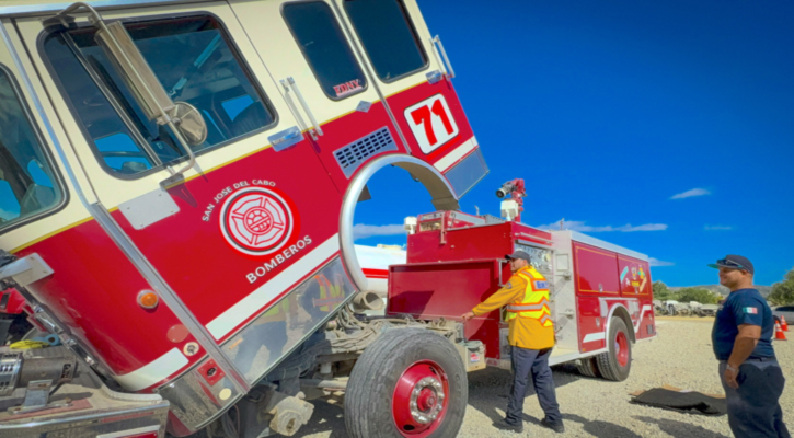 Capacitan a Bomberos de SJC en uso y operación de vehículos de emergencia