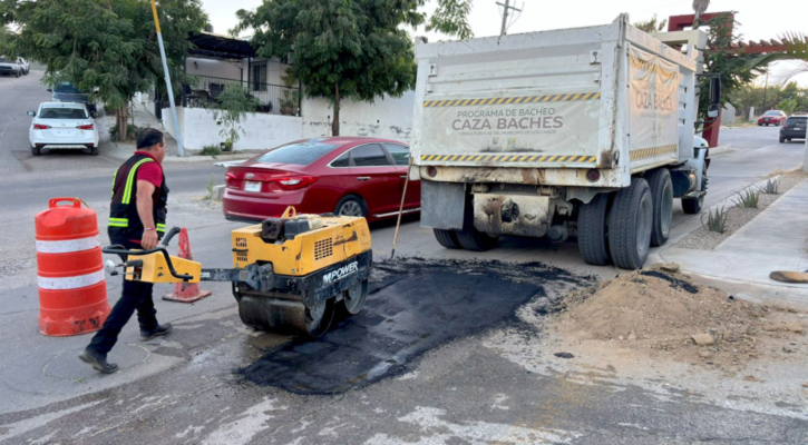 Con trabajos nocturnos, avanza “Caza Baches” en el mejoramiento de calles en Los Cabos