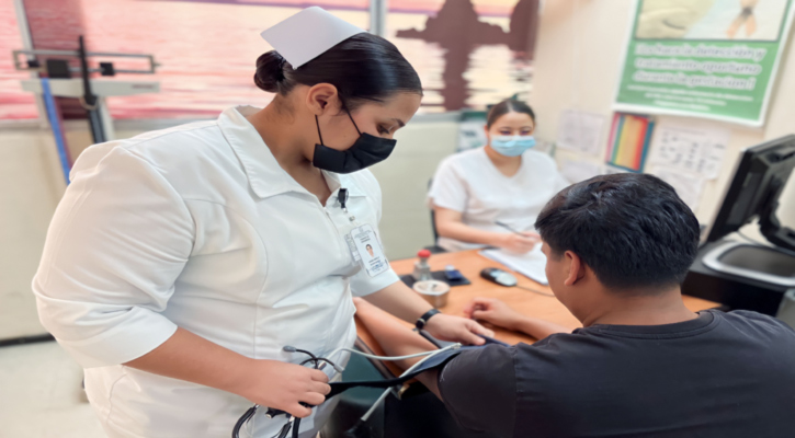 Llama IMSS a hombres mayores de 45 años a realizarse estudio de próstata