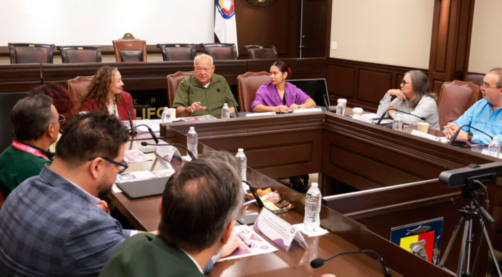 Encabezó Víctor Castro firma de convenio para fortalecer la atención a mujeres víctimas de violencia