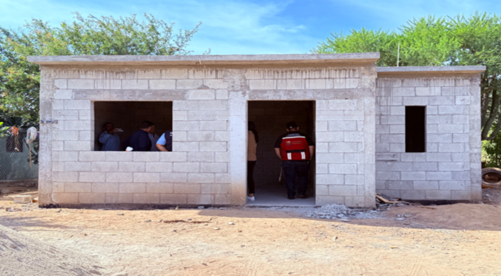 Supervisan avances del programa de vivienda e infraestructura social en Miraflores