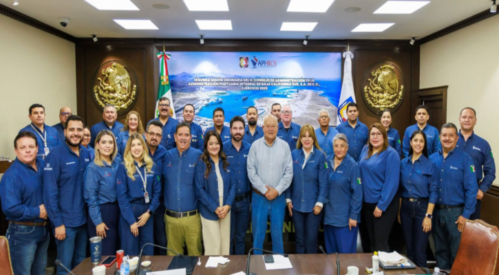 Reconoce gobernador Víctor Castro resultados y eficiencia de la API; tuvo superávit financiero de 10.4%