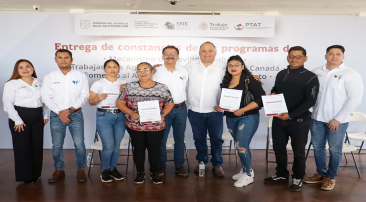 Entrega gobierno de BCS apoyos y constancias a beneficiarios de programas de empleo y emprendimiento