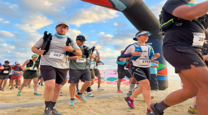 Participan más de mil competidores de 19 países en la carrera pedestre Mar a Mar 2025