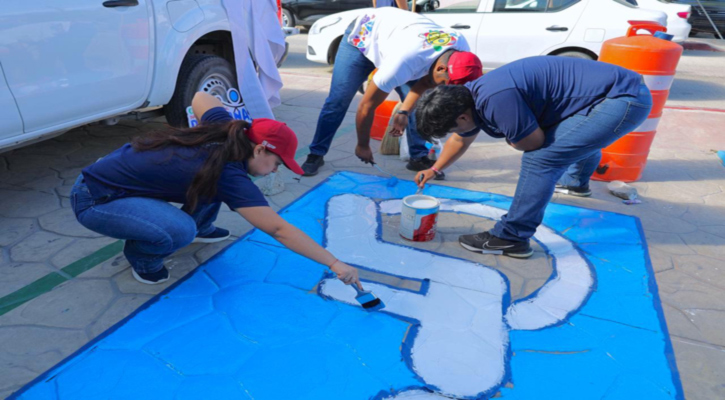 Recuperan y pintan espacios azules en Los Cabos para promover movilidad incluyente