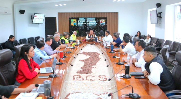 Destacan autoridades avances en la construcción de la glorieta de las Mujeres Libres de BCS; lleva el 60%