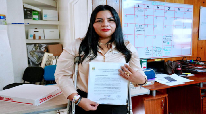 Autoridades entregan nombramiento a la nueva Coordinadora de Atención Ciudadana en CSL