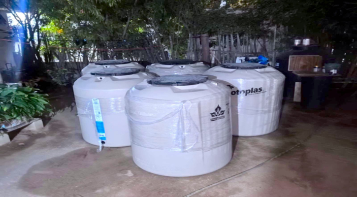 Entregan tinacos para fortalecer el abasto de agua en hogares de Los Cabos