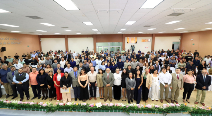 Entrega UABCS 279 títulos y grados académicos en ceremonia oficial