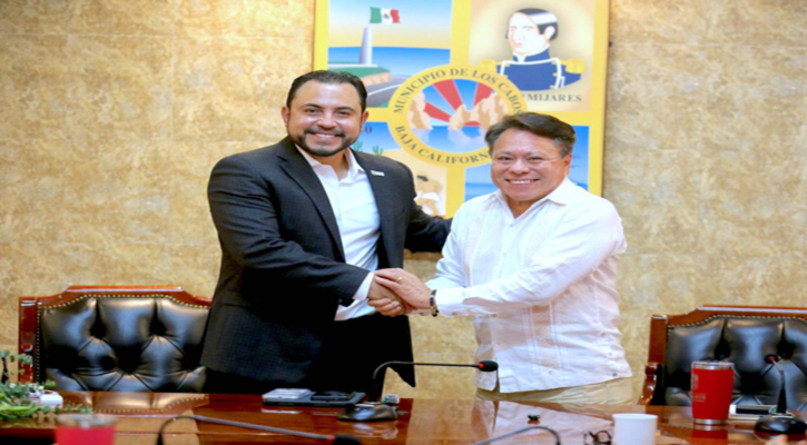 Recibe Christian Agúndez visita del embajador de Panamá en México, Abraham Martínez