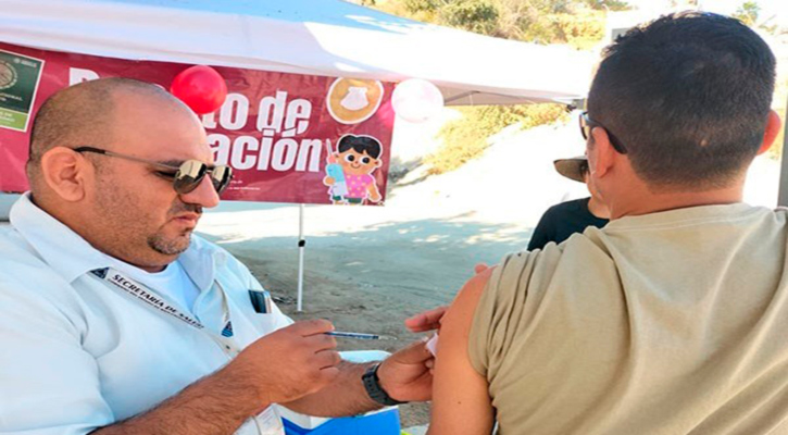 Realizan jornadas extramuros de vacunación en Los Cabos