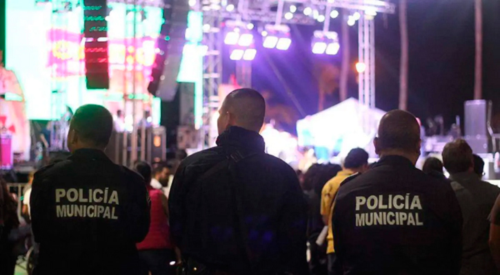 Prevenir y diluir riñas, evitar el acoso y bebidas en vidrio, para seguridad en el Carnaval de La Paz