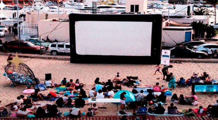 Invitan a disfrutar cine gratuito al aire libre en playa El Corsario, en CSL
