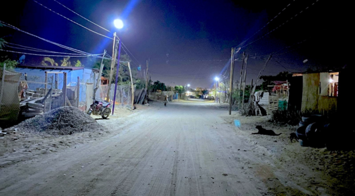 Instalan 300 lámparas solares en CSL para fortalecer seguridad comunitaria Instalan 300 lámparas solares en CSL para fortalecer seguridad comunitaria
