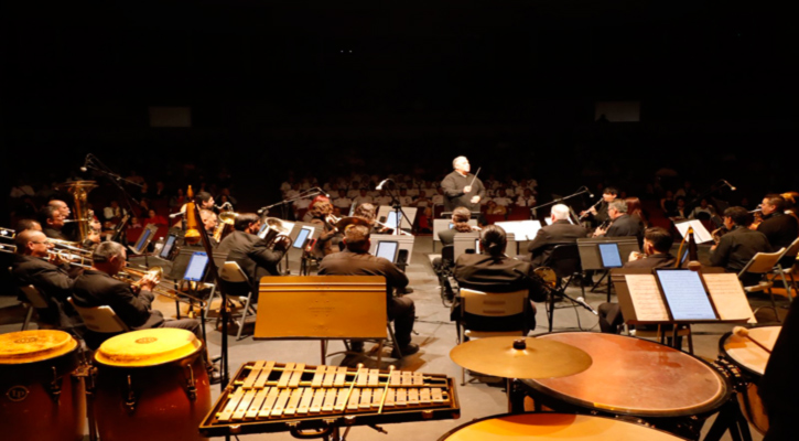 Celebran 40 años del Teatro de la Ciudad con concierto de la Orquesta Sinfónica de Alientos