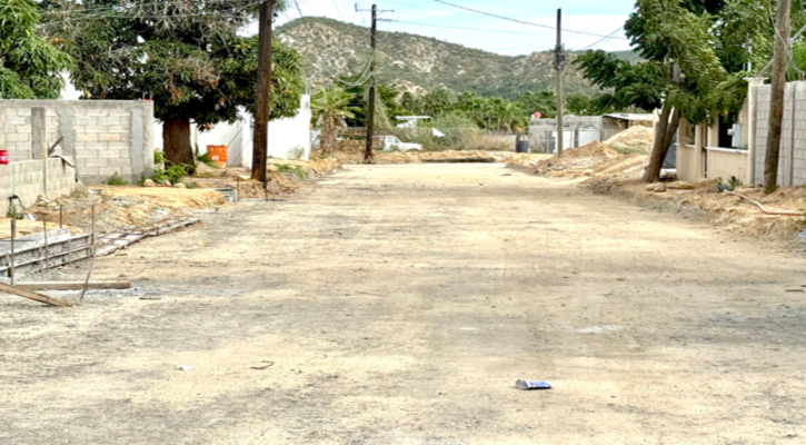 Avanza pavimentación de la calle 5 de Mayo en Santa Rosa Fundador en San