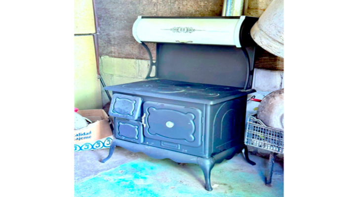 Supervisan apoyos de vivienda y estufas ecológicas en zona rural de Los Cabos