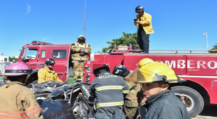 Se incorporan 15 elementos a Bomberos de La Paz