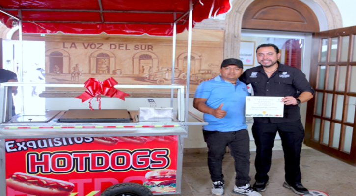 Cumple Christian Agúndez con la entrega de apoyos asistenciales para la ciudadanía de Los Cabos