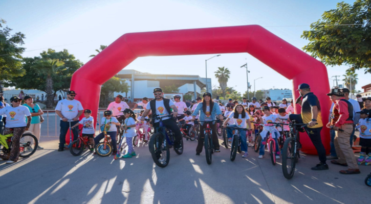 Con rodada ciclista y actividades recreativas, DIF y el gobierno de Los Cabos celebran el Día de la Familia