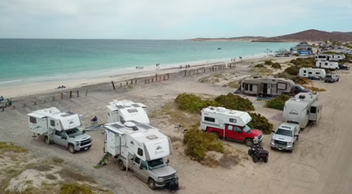 Se procederá en contra de campers que se instalan en la playa El Tecolote