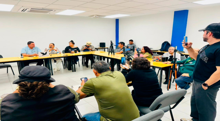 Informa la Síndica de Los Cabos proyectos de alto impacto ante la Asociación de Comunicadores