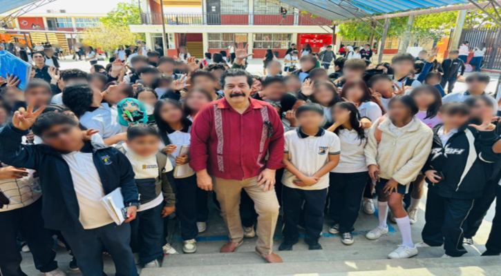 Con taller y proyección de cortometrajes, Enoc Leaño participó en la Semana del Cine en Los Cabos Con taller y proyección de cortometrajes, Enoc Leaño participó en la Semana del Cine en Los Cabos