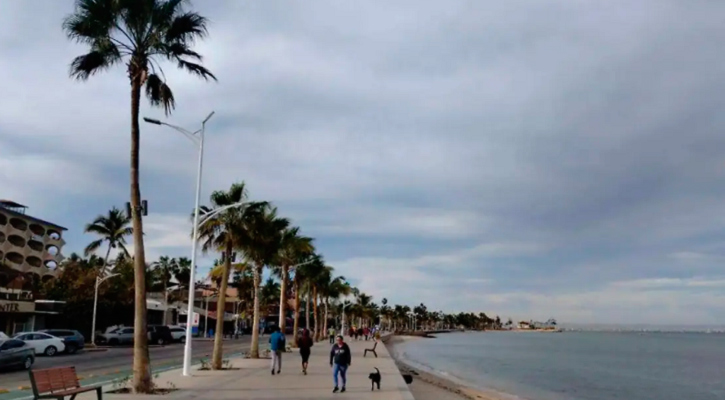 Tres frentes fríos esta semana en BCS; rachas de viento, oleaje y lluvias ligeras