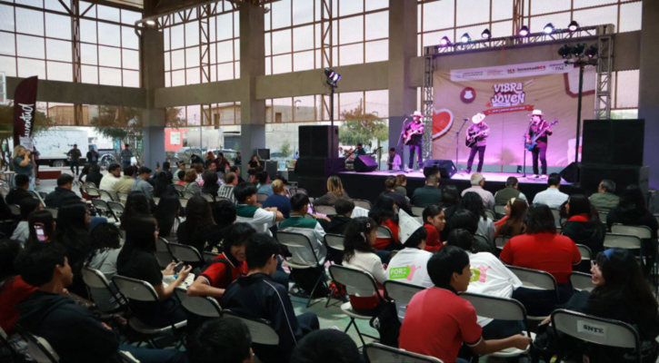Reafirma Víctor Castro compromiso social con juventudes de CSL en el festival cultural “Vibra Joven”