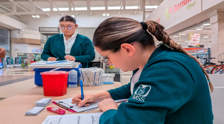 Llama IMSS a vacunarse contra sarampión en BCS; atienden población en general