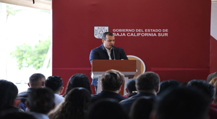 Invita gobierno de BCS a conferencias magistrales para fortalecer la función pública