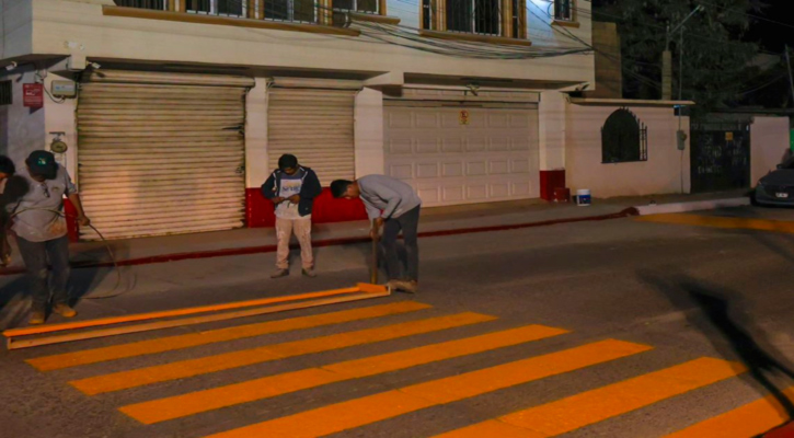 Avanza el programa Transformación Vial con acciones de mejoramiento urbano en la colonia 4 de Marzo, en CSL