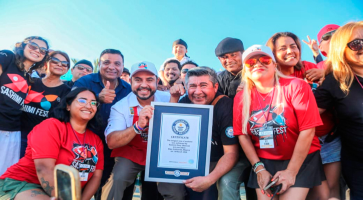 Los Cabos hace historia al lograr Record Guinness con el sashimi más largo del mundo