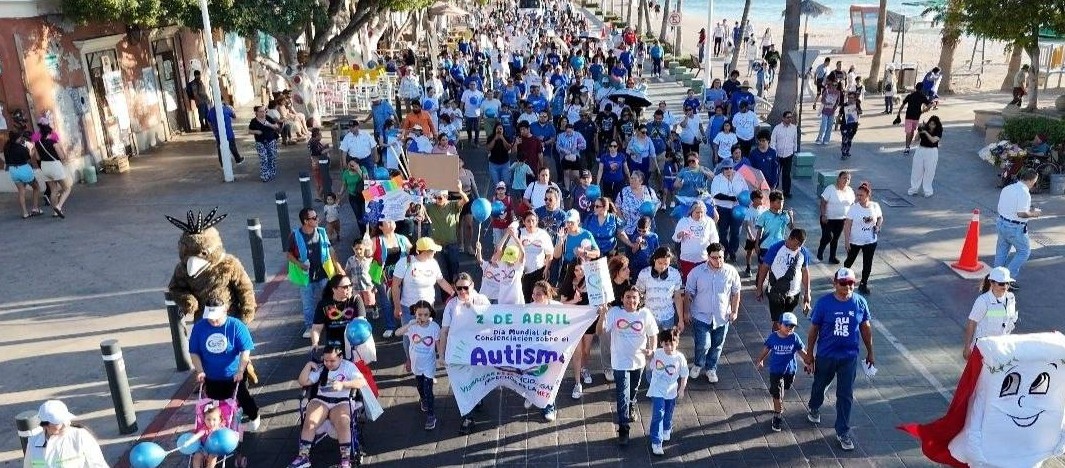 Más de 500 personas se suman a la “Gran Marcha por el Autismo 2026” en el malecón de La Paz