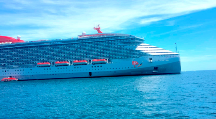 Arribó el crucero Brilliant Lady con 2,750 pasajeros; refuerza posicionamiento de CSL