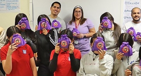 Entrega Salud insumos de higiene a estudiantes y promueve permanencia escolar en BCS