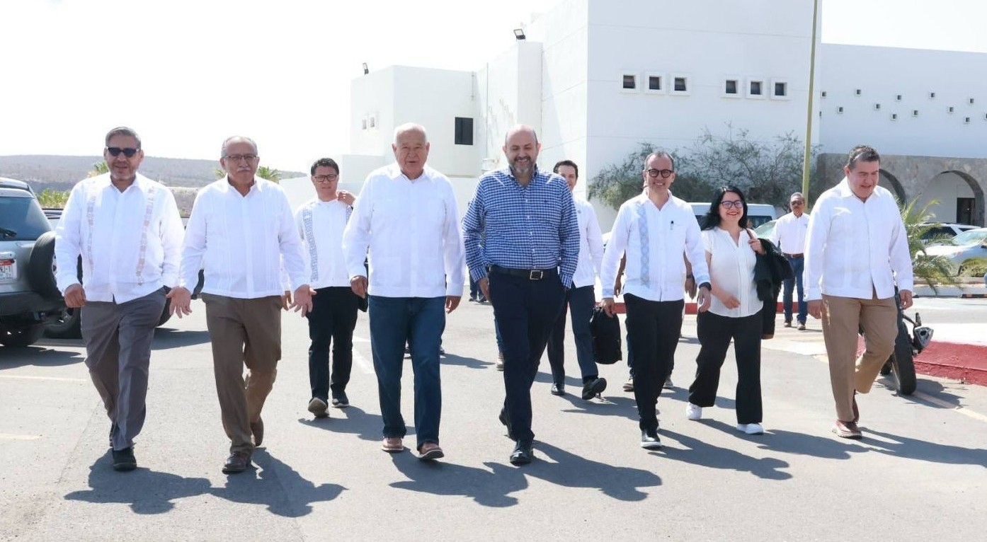 Entrega Gobernador nueva infraestructura educativa en la UABCS y pone en marcha foro sobre tecnologías digitales