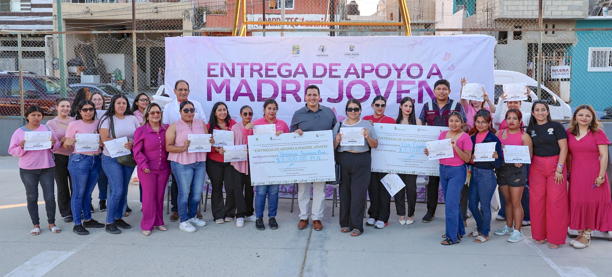 Entrega Injuve apoyos a madres jóvenes en CSL