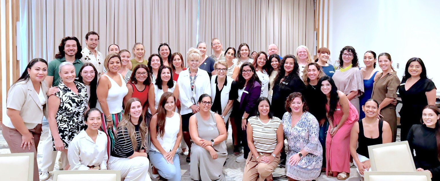 Fortalecen colaboración con wedding planners para consolidar a Los Cabos en el turismo de romance