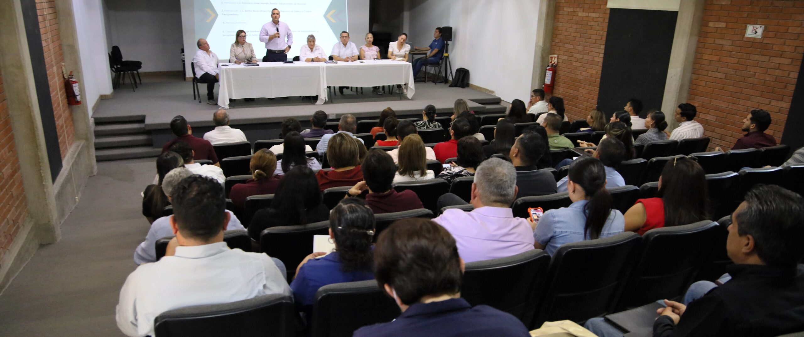 Realiza Secretaría de Finanzas junta de administradores para fortalecer procesos internos