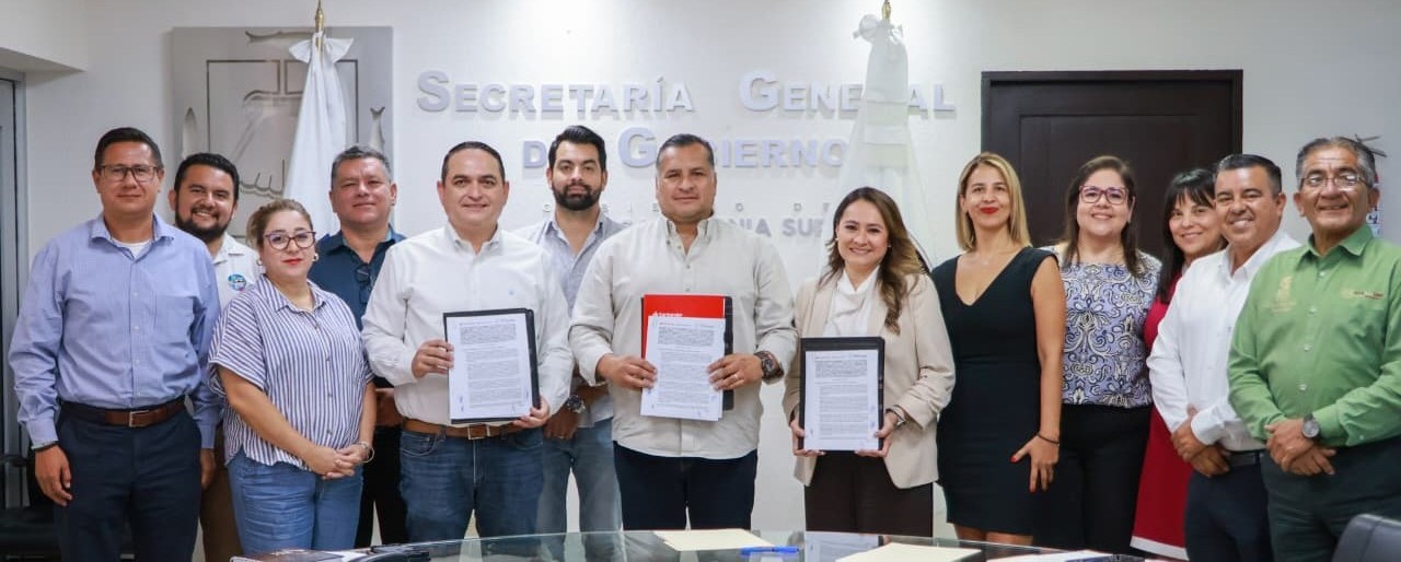 Firma gobierno BCS y Banco Santander convenio para impulsar Mipymes y 5 mil becas de formación