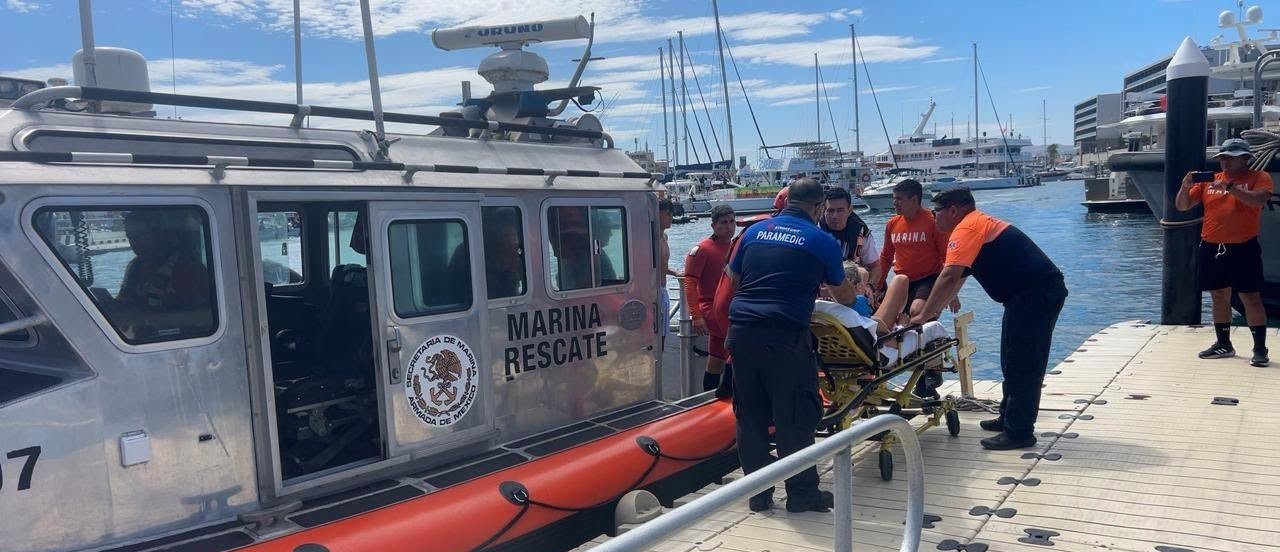 Marina realiza evacuación médica de 2 personas en la bahía de CSL