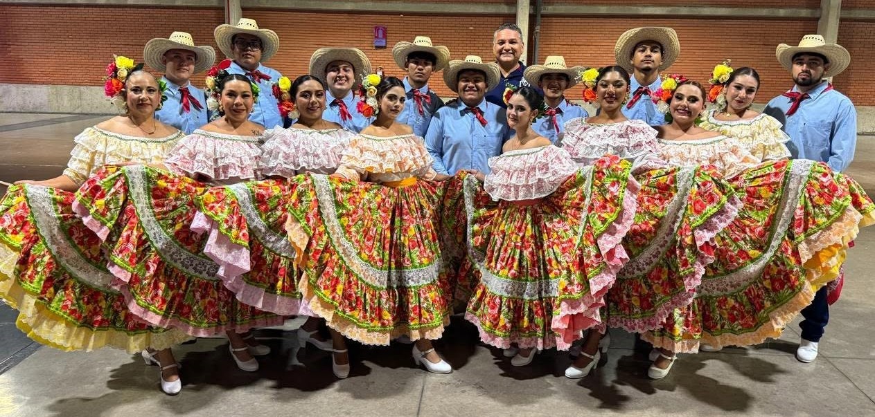 Con encuentros académicos, deportivos y artísticos, normalistas reciben enseñanza integral