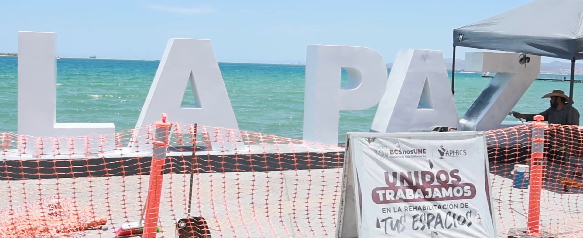 Renueva API letras emblemáticas del malecón de La Paz Renueva API letras emblemáticas del malecón de La Paz
