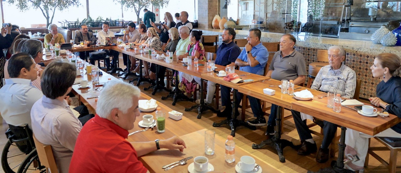“En Los Cabos el gobierno es de puertas abiertas”, dice José Manuel Larumbe ante Grupo Madrugadores