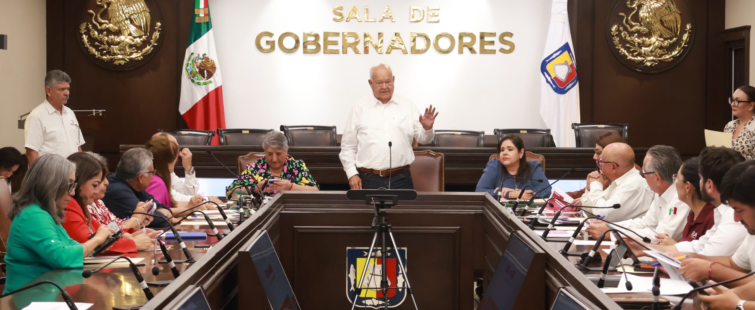 Encabeza Gobernador acciones preventivas para proteger a las familias sudcalifornianas ante temporada de huracanes