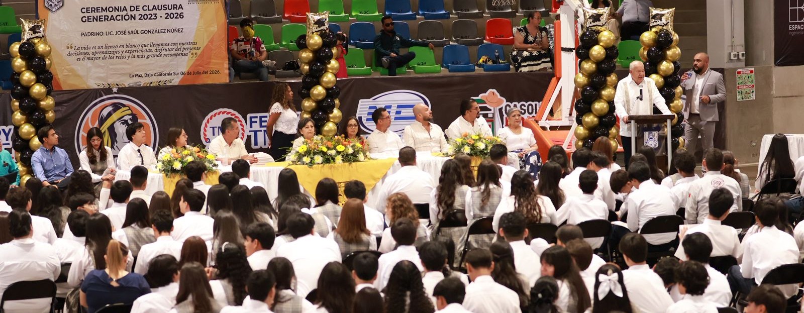 “Educación, la mejor herramienta para seguir avanzando”: Víctor Castro